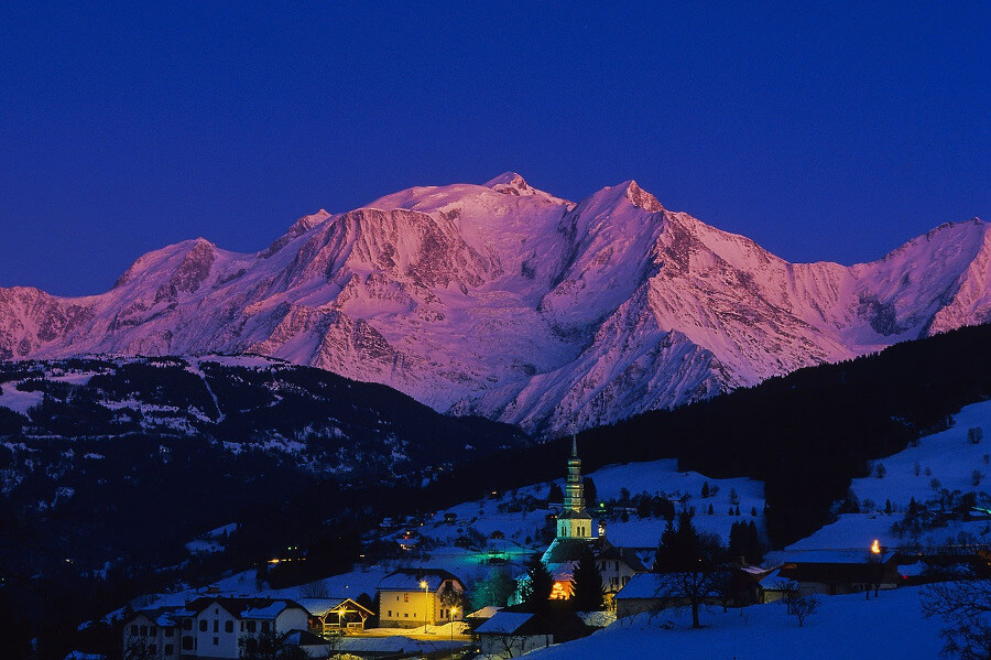 Blick auf den Mont Blanc bei Nacht
