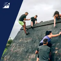 Läufer bei einem Hindernislauf