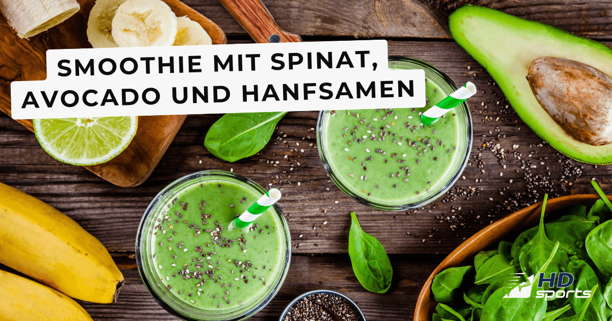 Smoothie mit Spinat, Avocado, Hanfsamen und Banane Smoothie mit Spinat, Avocado, Hanfsamen und Banane