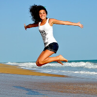 Wer früh Sport betreibt, profitiert lange davon.