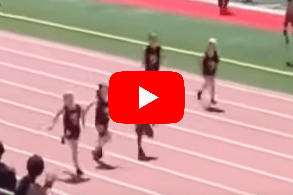 Nachwuchsläuferin verliert Schuh und startet grandiose Aufholjagd [+ VIDEO]