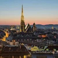 Stehpansdom in Wien am Abend