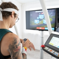 Florian Neuschwander  Weltrekordversuch 100 km Laufband 