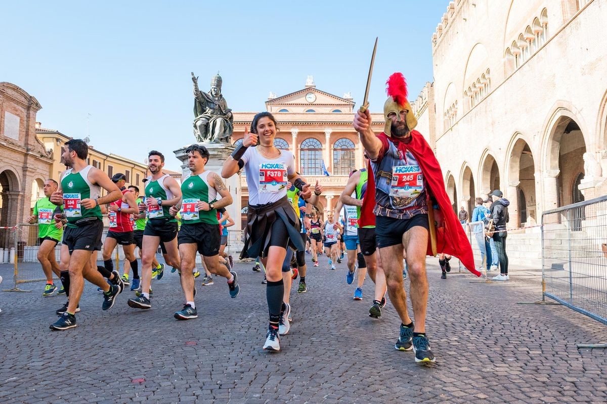 Ein verkleideter Teilnehmer beim Rimini Marathon