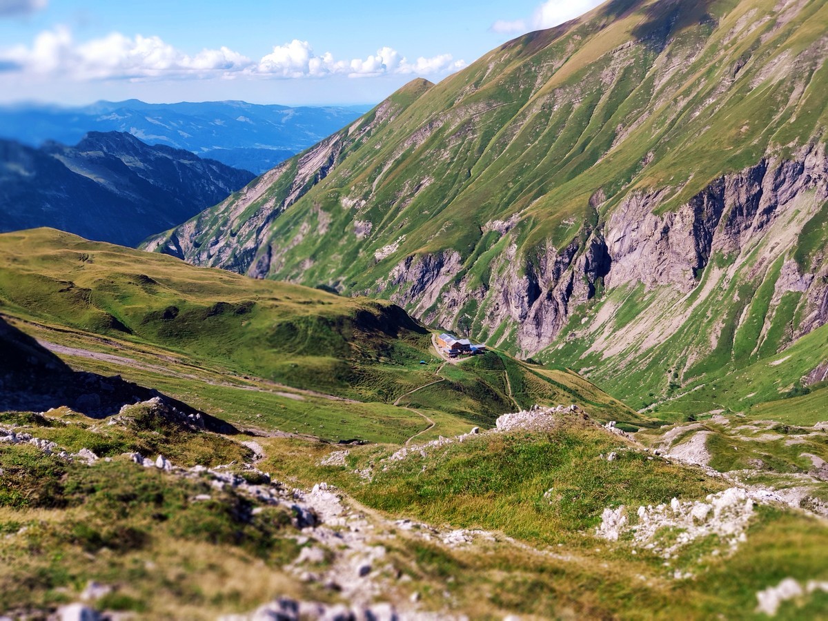 Eine Hüttenübernachtung ist bei der Breslauer Hütte möglich