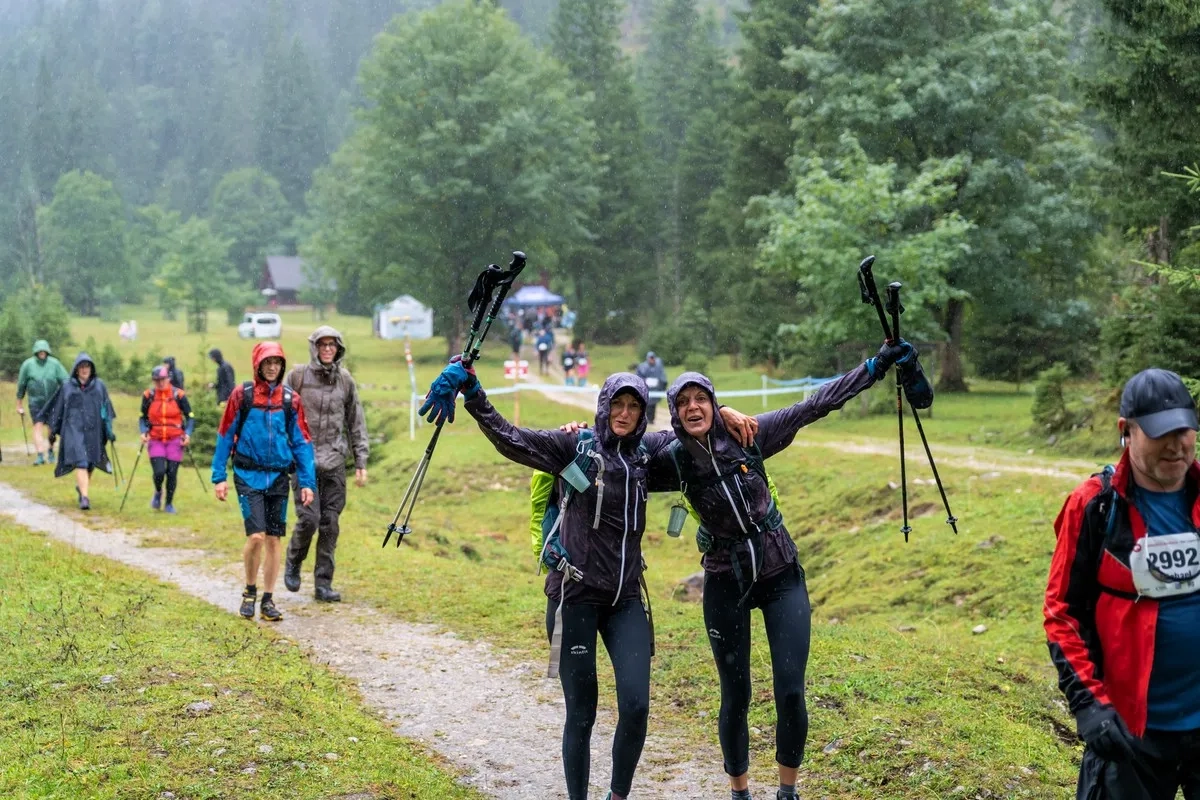 Karwendelmarsch-Fans kennen kein Schlechtwetter.