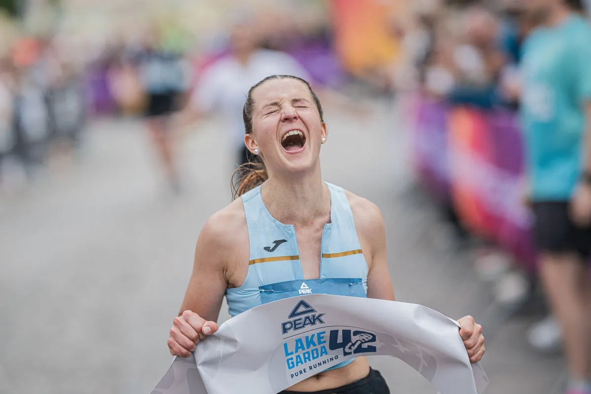 Die Siegerin beim Lake Garda 42 2026 (© Harald Wisthaler) Die Siegerin beim Lake Garda 42 2026