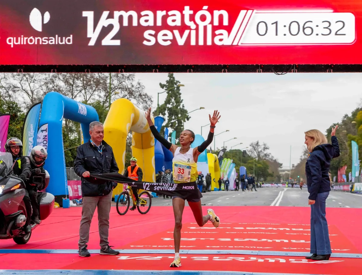 Medio Maratón de Sevilla 2026: Siegerin Yimer Worku Zeineba mit Streckenrekord von 1:06:33 Stunden (© Veranstalter) Medio Maratón de Sevilla 2026: Siegerin Yimer Worku Zeineba mit Streckenrekord von 1:06:33 Stunden