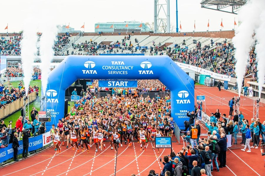 Startschuss zum Amsterdam-Marathon. Foto: vincentvandenboogaard.nl / Amsterdam Marathon