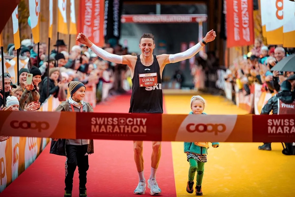 Lukas Hollaus siegt beim SwissCityMarathon Lucerne 2025