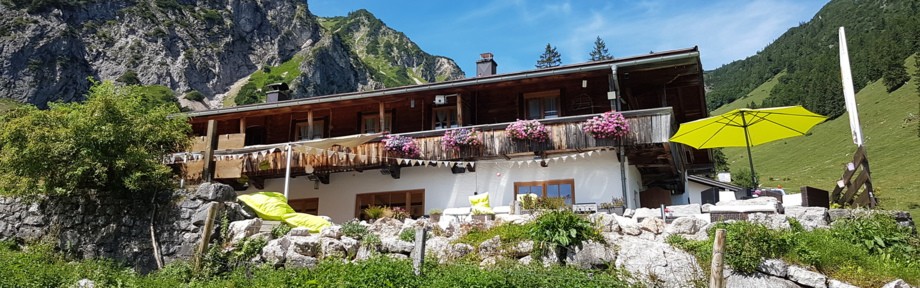 Die Wuhrsteinalm kann direkt mit dem Auto erreicht werden.