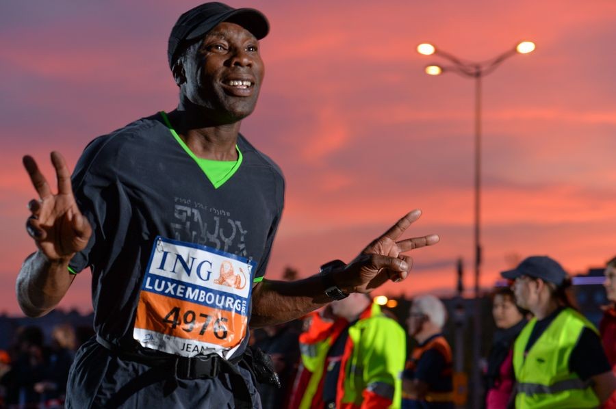 Einzigartige Abendstimmung beim Night Marathon Luxembourg. Foto © Alpha Foto GmbH / www.alphafoto.com Marathon Luxembourg