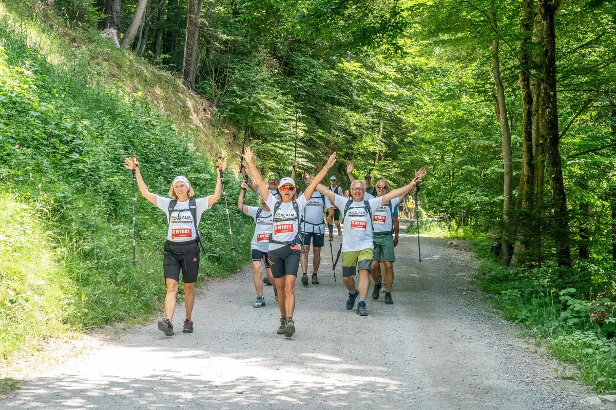 Ebbser Koasamarsch 2025: Als Gruppe macht es einfach noch mehr Spaß.