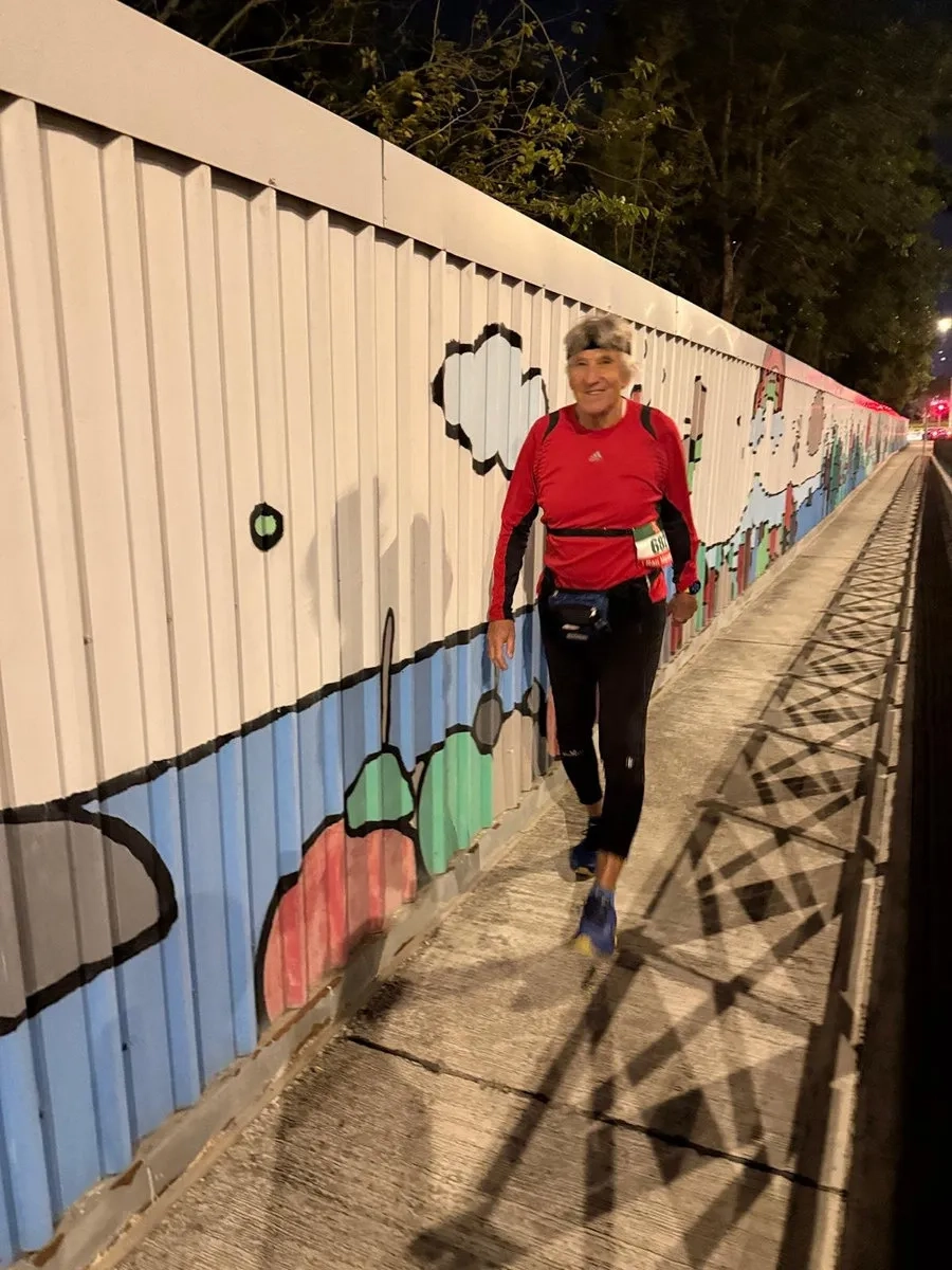 South China Marathon Challenge 18: Der Autor auf der Strecke beim Macao Marathon