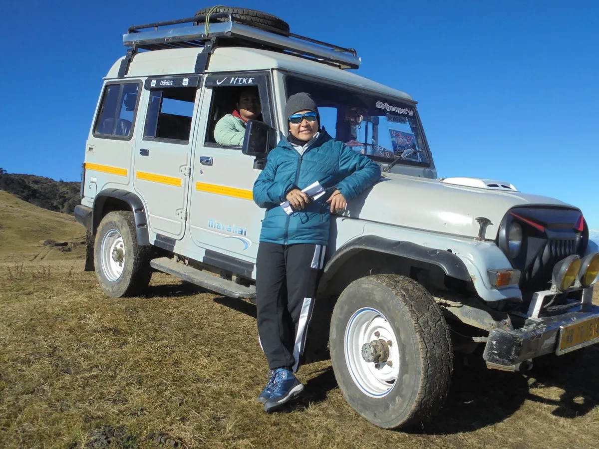 Himalayan 100 Miles Stage Race 2025: Die Rennärztin mit Einsatzfahrzeug