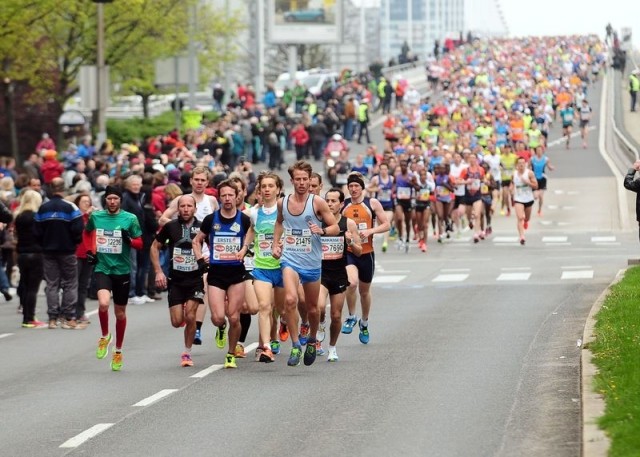 In der Ruhe liegt die Kraft: Laufe die ersten Kilometer eines Marathons auf keinen Fall zu schnell.