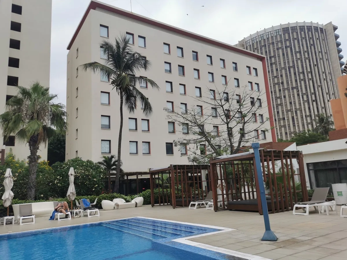 Ibis Hotel mit Pool