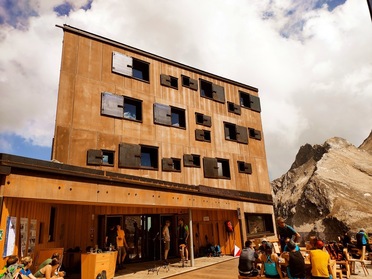 Eine Hüttenübernachtung ist in der Stettiner Hütte möglich