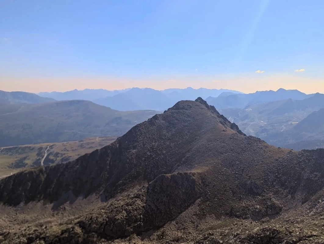 Blick auf den Pic Alt del Cubil im Sommer 2025 Blick auf den Pic Alt del Cubil im Sommer 2025