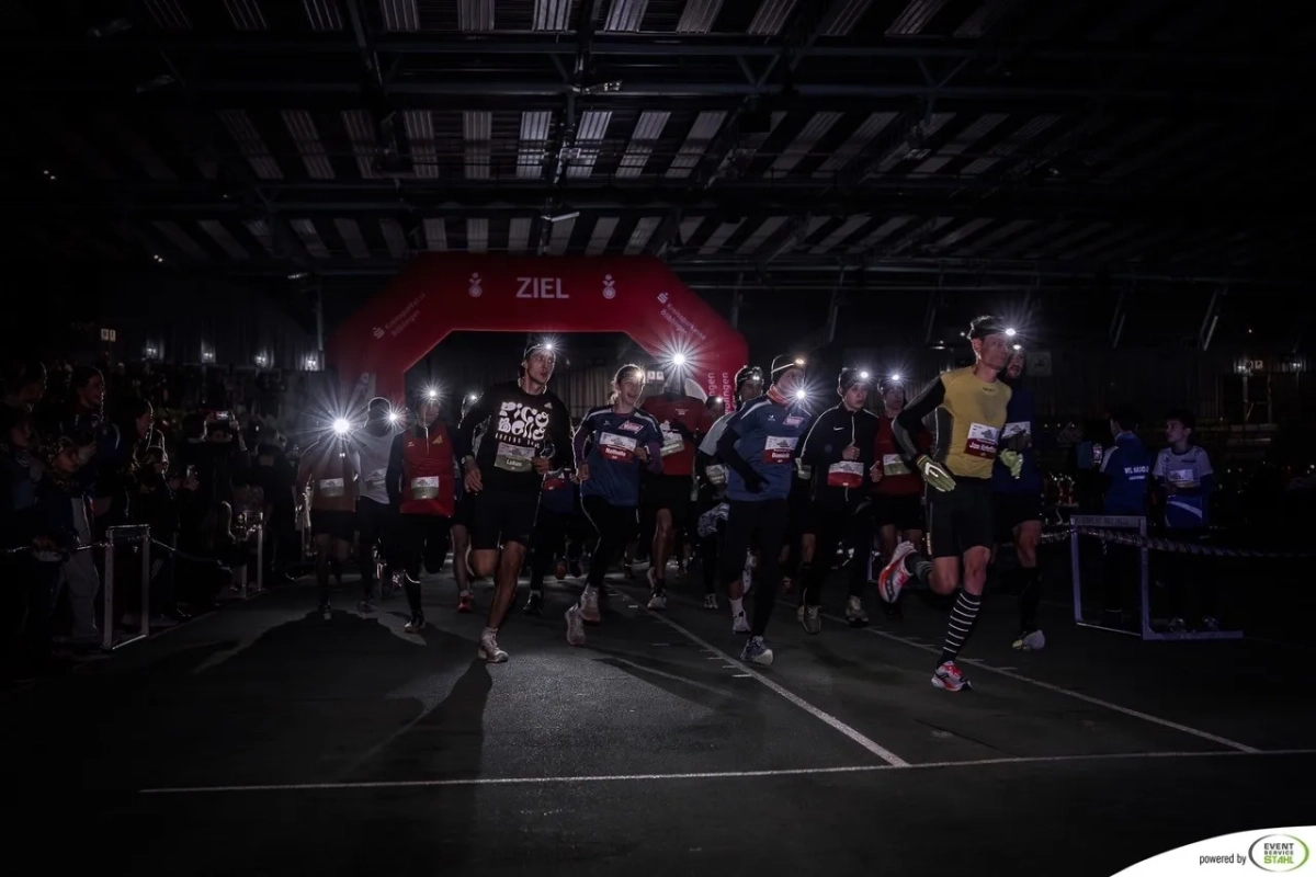 Start zum Stadtwerke Night Run Sindelfingen 2024 (Foto: © Eventservice Stahl) Start zum Stadtwerke Night Run Sindelfingen 2024 (Foto: © Eventservice Stahl)