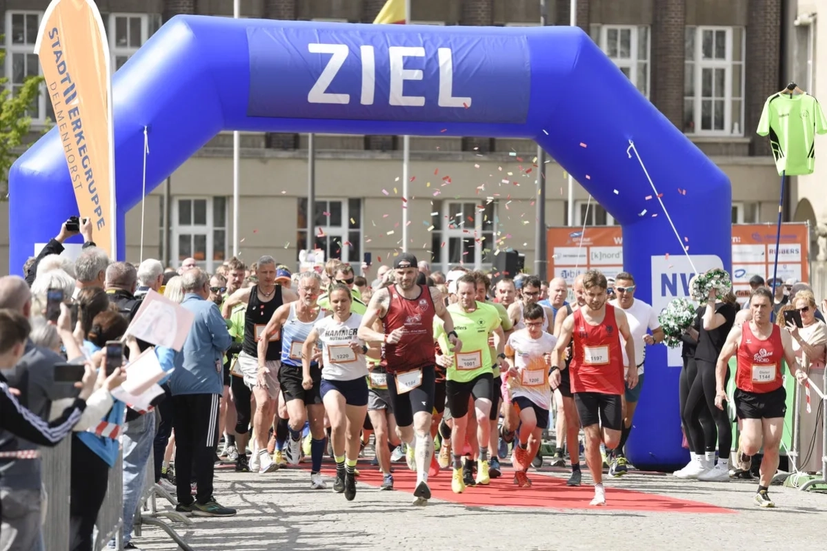 Start zum Citylauf Delmenhorst (© Veranstalter) Start zum Citylauf Delmenhorst (© Veranstalter)