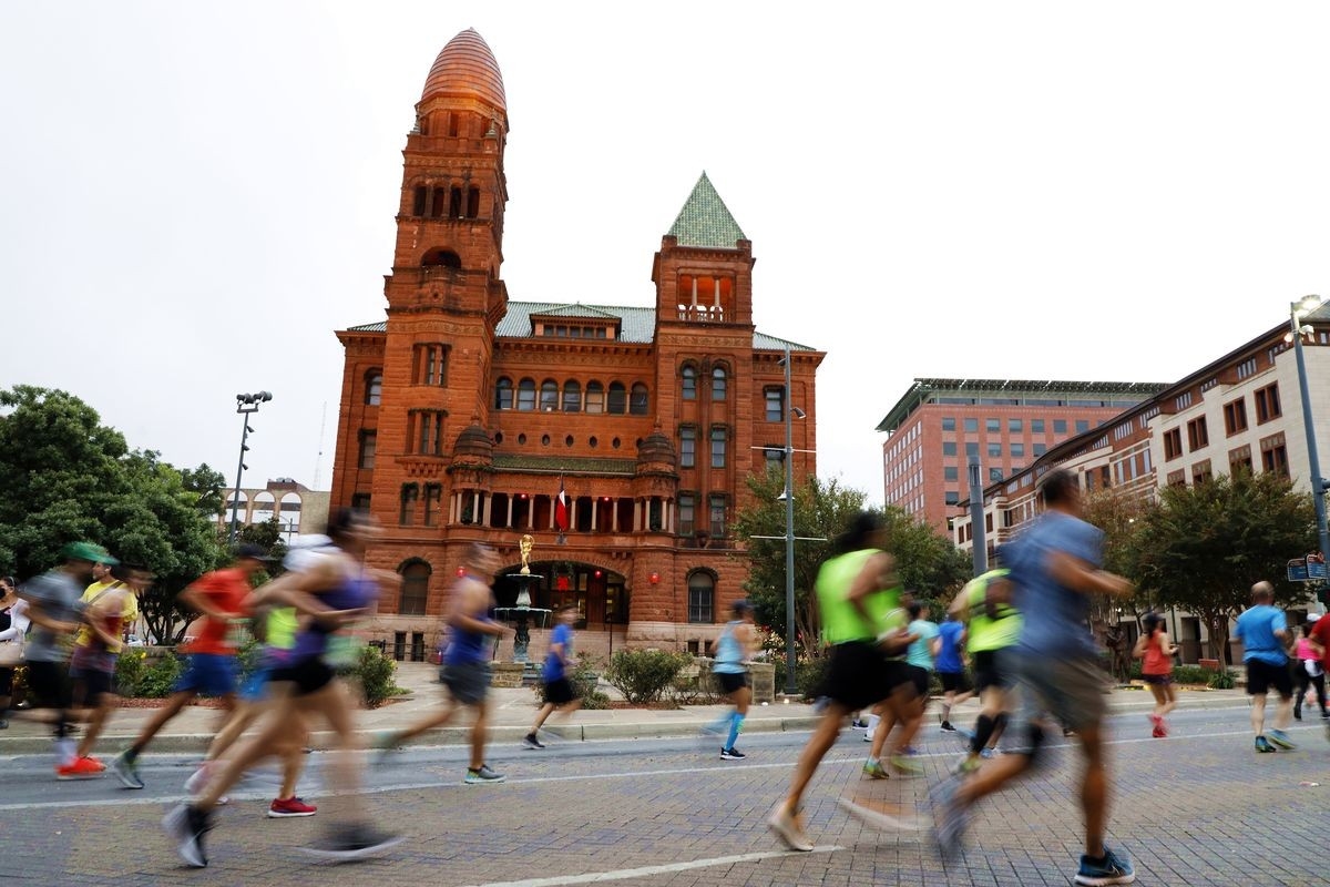 San Antonio Marathon 2021, Photo: Patrick McDermott for Rock ‘n’ Roll Running Series San Antonio Marathon 2021, Photo: Patrick McDermott for Rock ‘n’ Roll Running Series