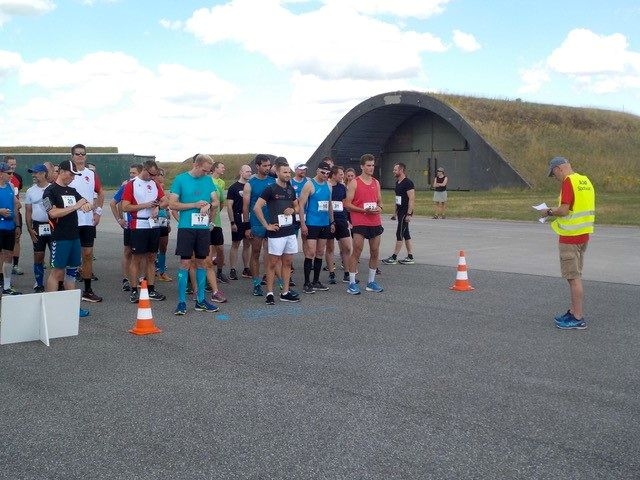 Tine-Flugplatzlauf Husum/Schwesing (C) Veranstalter Tine-Flugplatzlauf Husum/Schwesing (C) Veranstalter