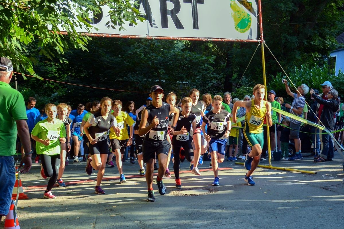 Sommernachtslauf Essen-Überruhr, Fotos von Tobias Zierdt Sommernachtslauf Essen-Überruhr, Fotos von Tobias Zierdt