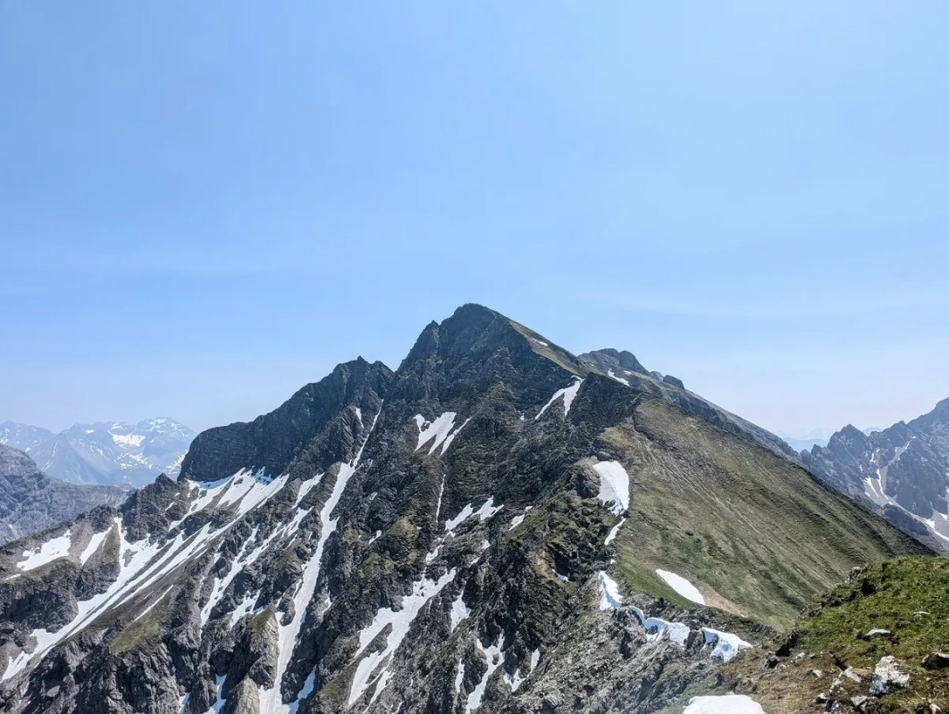 Blick vom Zwölfer auf den Elfer im Juni 2025 Blick vom Zwölfer auf den Elfer im Juni 2025
