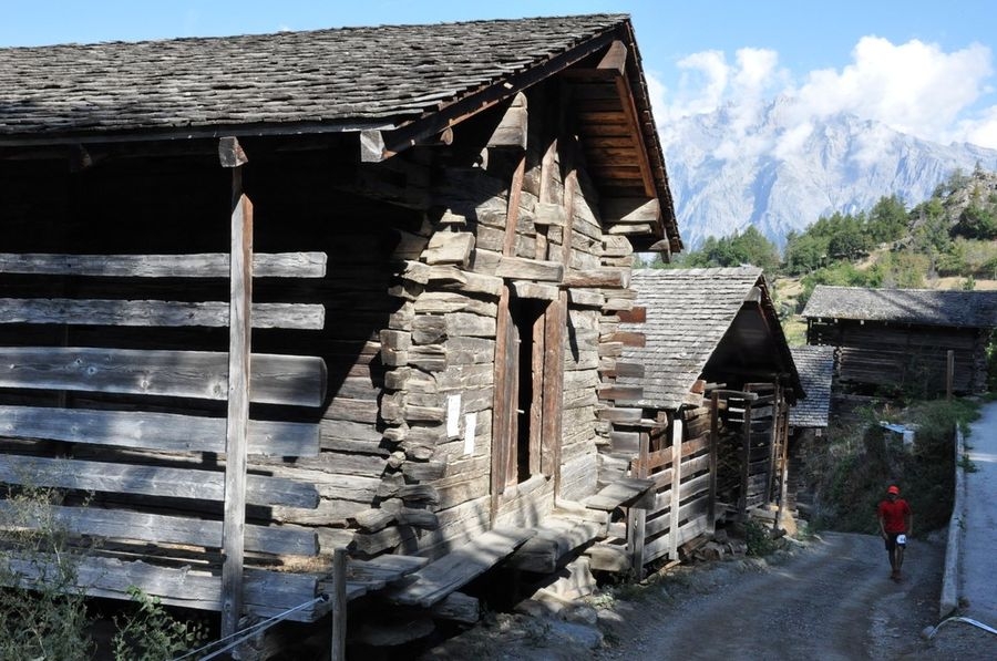 Strecke durch das Dorf Isérables (C) Veranstalter Strecke durch das Dorf Isérables (C) Veranstalter