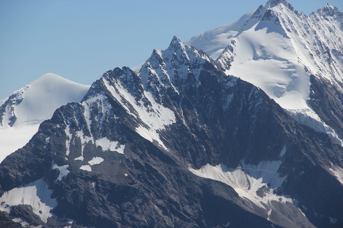 Dürrenhorn, Foto: Björn S..., Lizenz: Creative Commons Attribution-Share Alike 2.0 Generic Dürrenhorn, Foto: Björn S..., Lizenz: Creative Commons Attribution-Share Alike 2.0 Generic