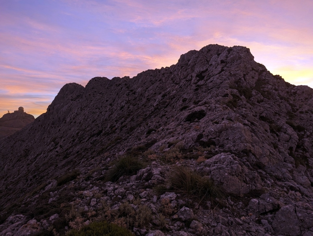 Penyal des Migdia 2023 bei Sonnenaufgang Penyal des Migdia 2023 bei Sonnenaufgang