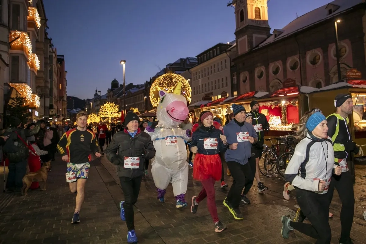 Silvesterlauf Innsbruck 2024 (Foto: © Haller) Silvesterlauf Innsbruck 2024 (Foto: © Haller)