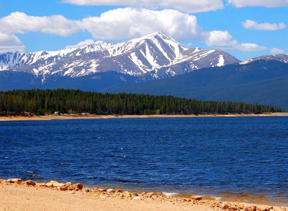 Mount Elbert, Foto: Hogs555, Lizenz: Creative Commons Attribution-Share Alike 4.0 International Mount Elbert, Foto: Hogs555, Lizenz: Creative Commons Attribution-Share Alike 4.0 International