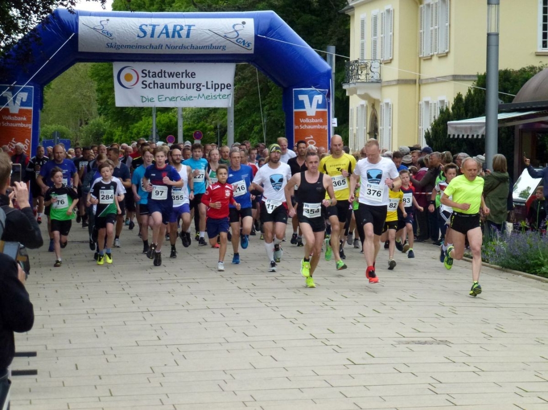 Bad Nenndorfer Kurparklauf, Foto: Veranstalter. Bad Nenndorfer Kurparklauf, Foto: Veranstalter.