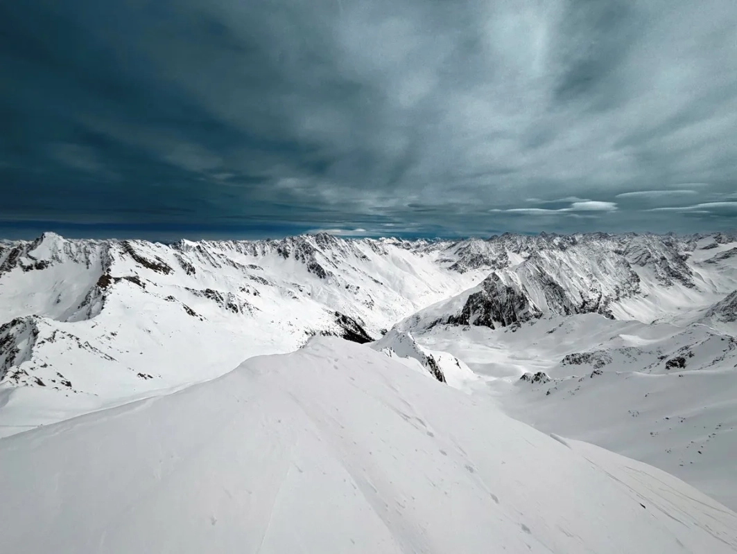 Skitour Hohe Wasserfalle 15: Geniales Ambiente vom Gipfel. Skitour Hohe Wasserfalle 15: Geniales Ambiente vom Gipfel.