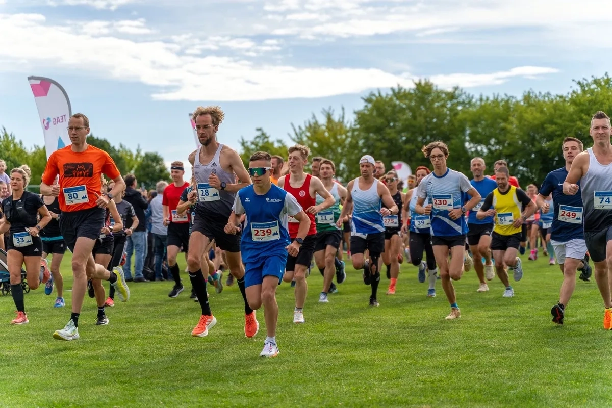 Töpfermarktlauf Bürgel 2024 (Foto: © Veranstalter) Töpfermarktlauf Bürgel 2024 (Foto: © Veranstalter)