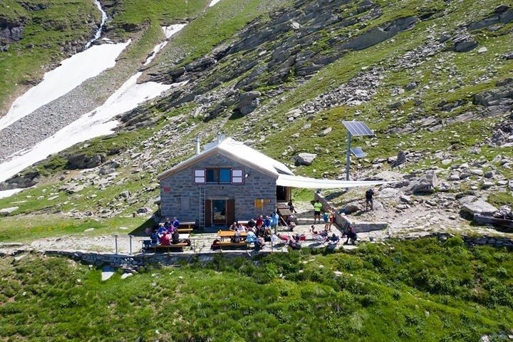Adula Hütte Utoe (Capanna Adula-Utoe), Foto: Capanna Adula UTOE Adula Hütte Utoe (Capanna Adula-Utoe), Foto: Capanna Adula UTOE
