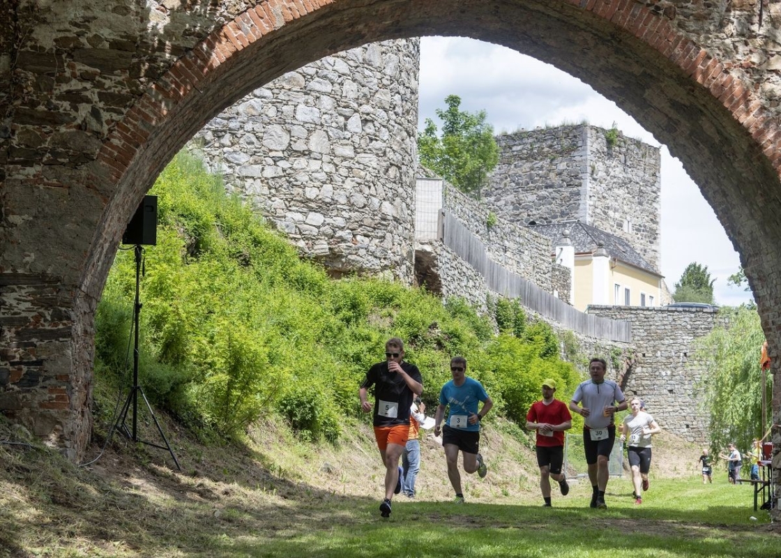 Drosendorfer Stadtmauernlauf, Foto © Stadtgemeinde Drosendorf-Zissersdorf Drosendorfer Stadtmauernlauf, Foto © Stadtgemeinde Drosendorf-Zissersdorf