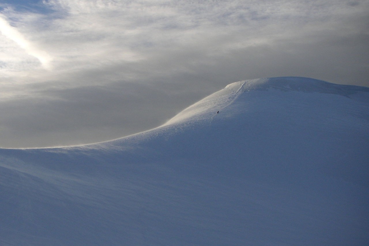 Vincent-Pyramide, Foto: Kubajzz, Lizenz: Creative Commons Attribution-Share Alike 3.0 Unported Vincent-Pyramide, Foto: Kubajzz, Lizenz: Creative Commons Attribution-Share Alike 3.0 Unported