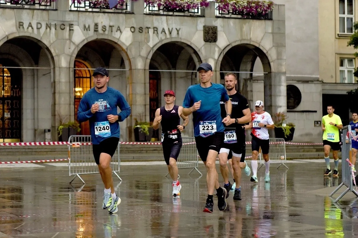 Ostrava City Marathon 2025 (Foto: © Veranstalter) Ostrava City Marathon 2025 (Foto: © Veranstalter)