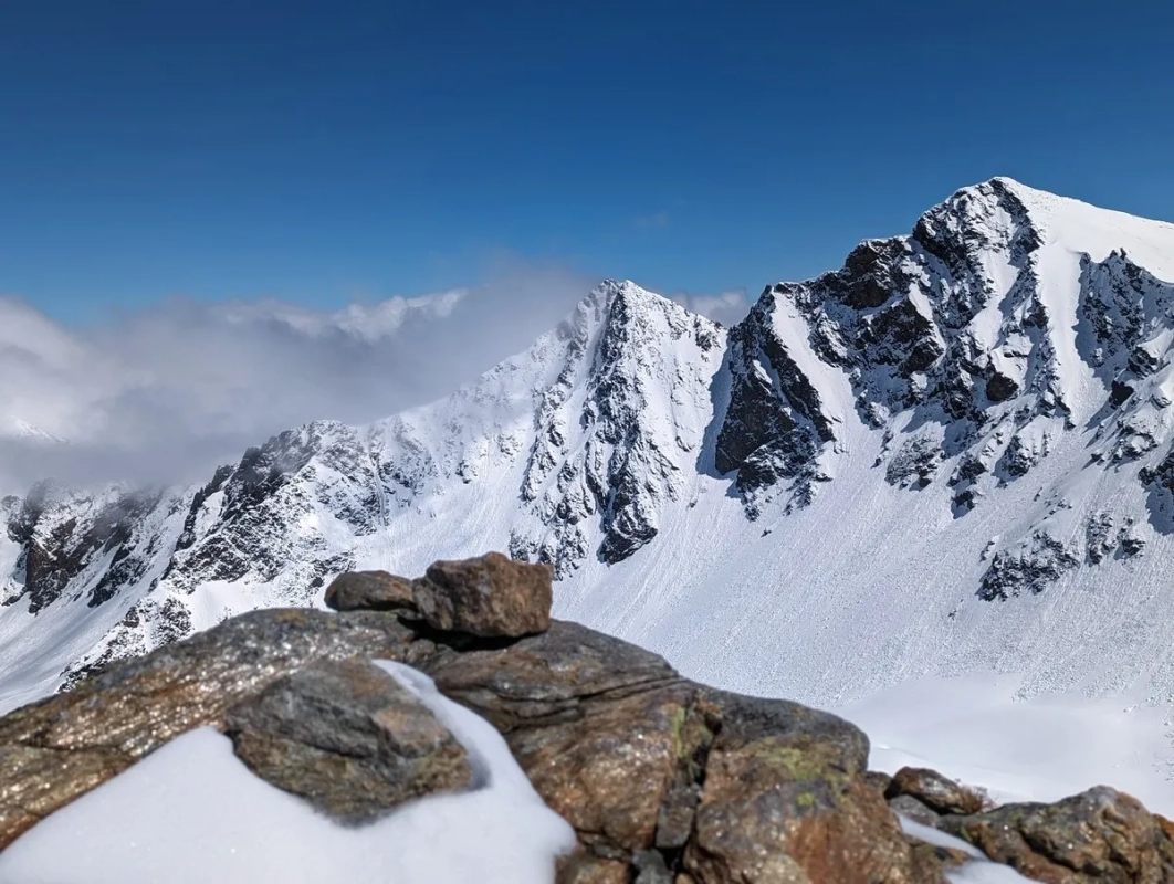 Blick auf den Schöllekogel, fotografiert vom Schartenkopf. Blick auf den Schöllekogel, fotografiert vom Schartenkopf.