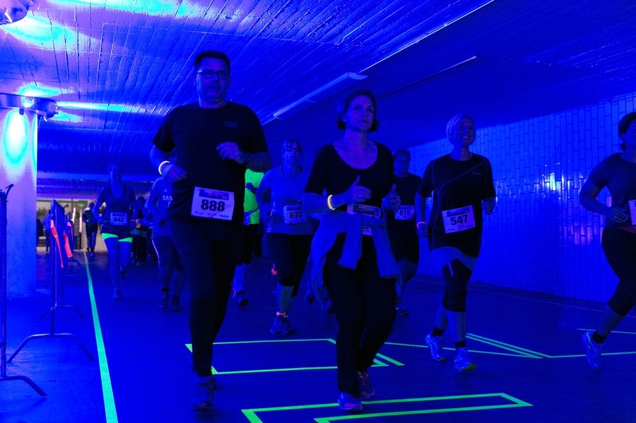 Lichterlauf channel hamburg (C) BMS – Die Laufgesellschaft Lichterlauf channel hamburg (C) BMS – Die Laufgesellschaft