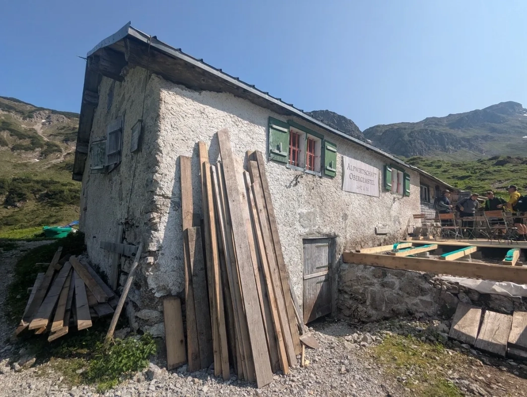 Alpwirtschaft Obergemstel (Obere Gemstelhütte) Alpwirtschaft Obergemstel (Obere Gemstelhütte)