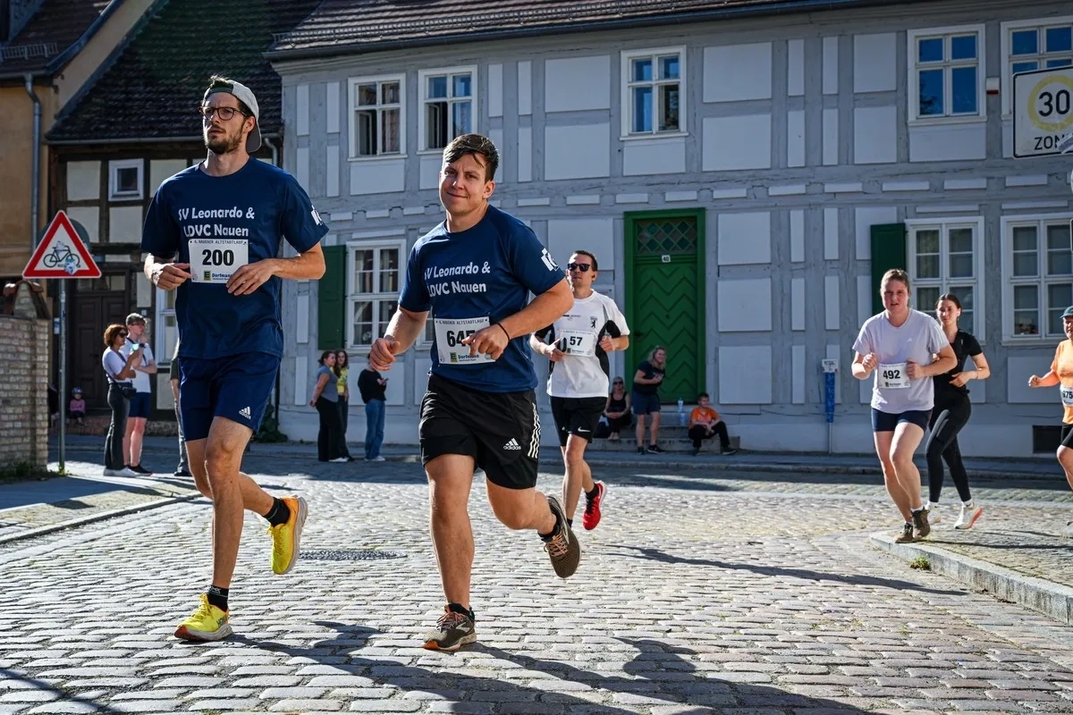 Nauener Altstadtlauf 2024 (Foto: © Veranstalter) Nauener Altstadtlauf 2024 (Foto: © Veranstalter)
