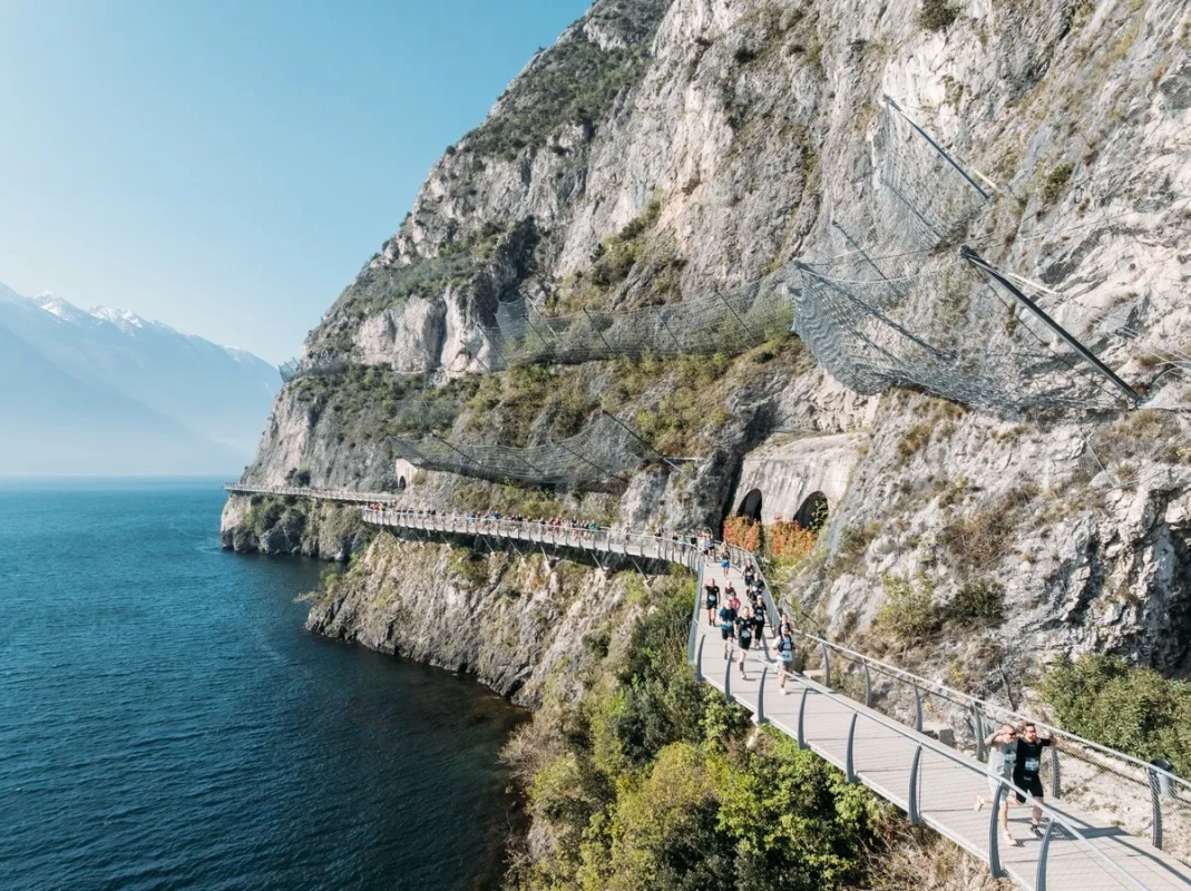 Lake Garda 42 Marathon 2025 (Foto: © Giacomo Podetti) Lake Garda 42 Marathon 2025 (Foto: © Giacomo Podetti)