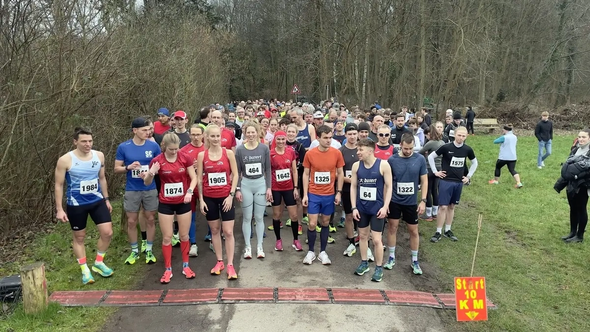 Winterlaufserie Köln-Porz Start 10 km. Foto: © Detlev Ackermann Winterlaufserie Köln-Porz Start 10 km. Foto: © Detlev Ackermann