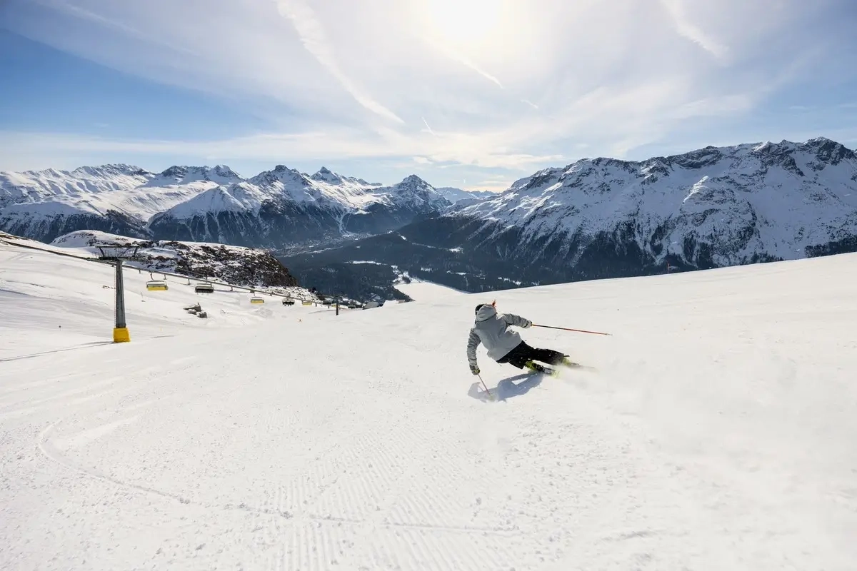 Skiurlaub in St. Moritz (Foto: © Engadin St. Moritz Mountains AG / Fabian Gattlen) Skiurlaub in St. Moritz (Foto: © Engadin St. Moritz Mountains AG / Fabian Gattlen)