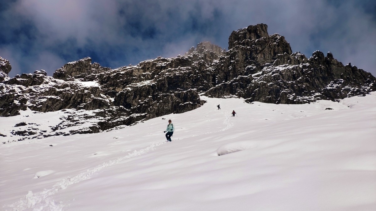 Gottvaterspitze 35: Im Abtieg mit der Gottvaterspitze im Hintergrund. Gottvaterspitze 35: Im Abtieg mit der Gottvaterspitze im Hintergrund.