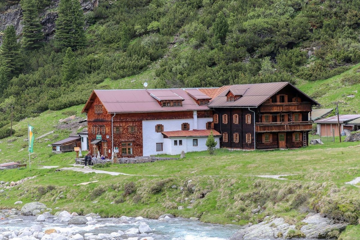 Alpenrosenhütte Zillertal, Foto vom Hüttenpächter Alpenrosenhütte Zillertal, Foto vom Hüttenpächter